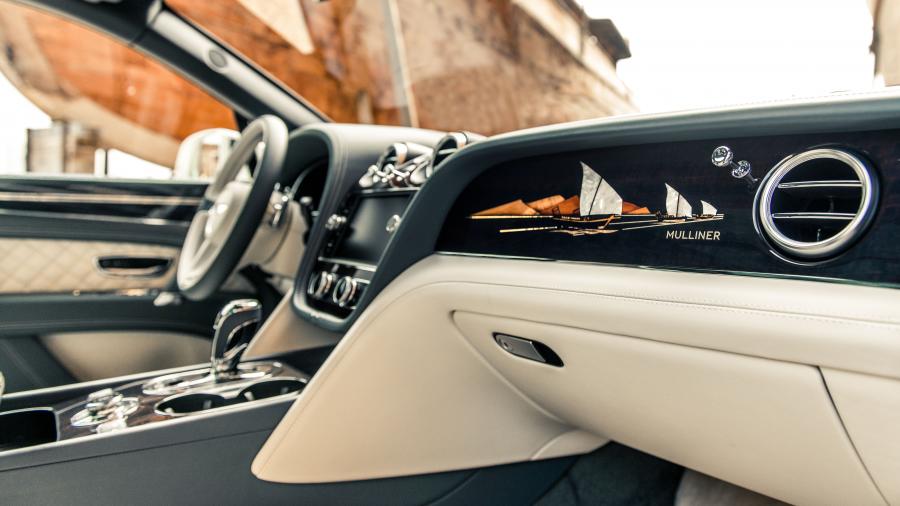 Интерьер Bentley Bentayga Pearl of the Gulf 2019 года  (UAE) (фото 8 из 9)